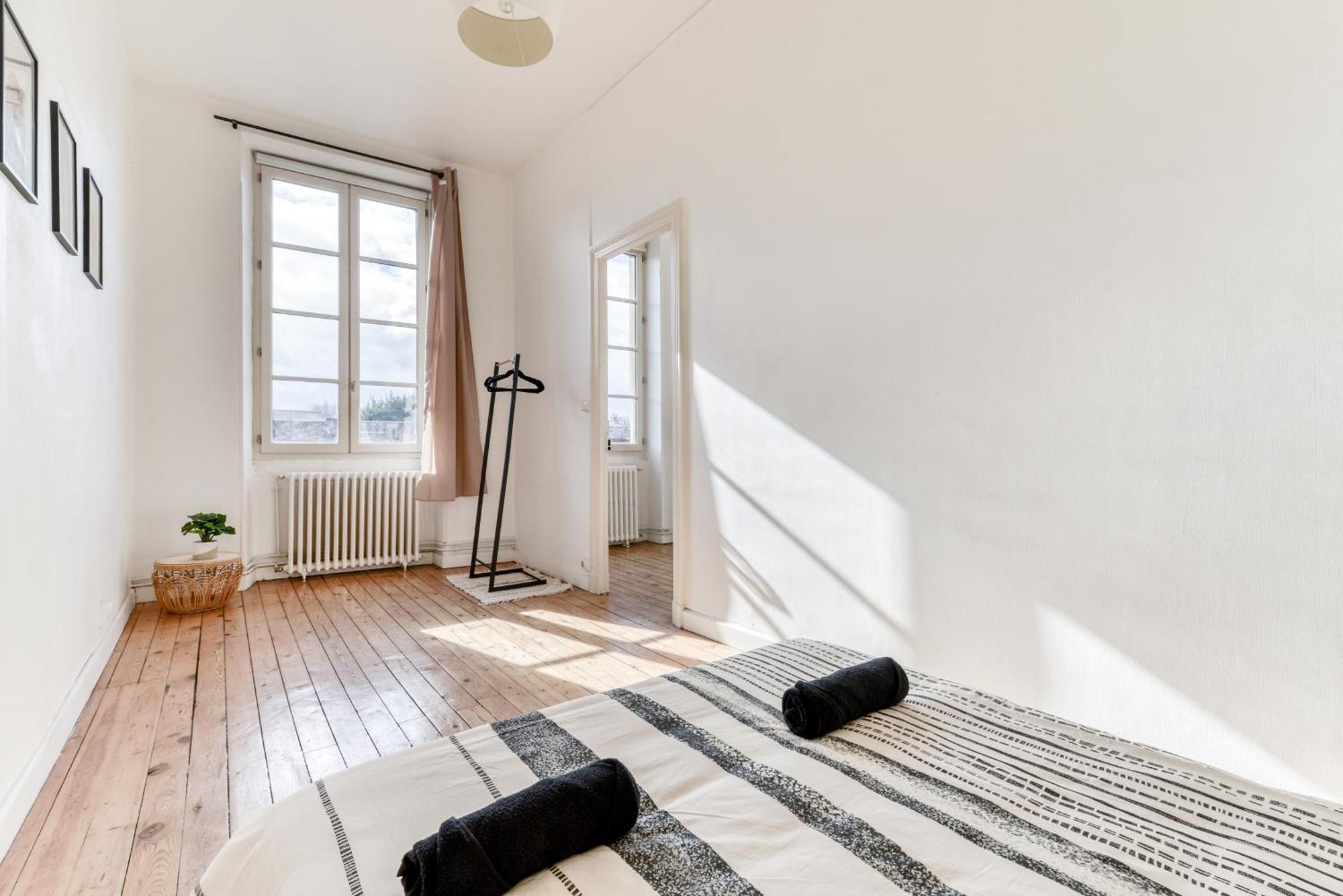 Le Marty - Wifi - - Climatison - Parking Gratuit * Carcassonne