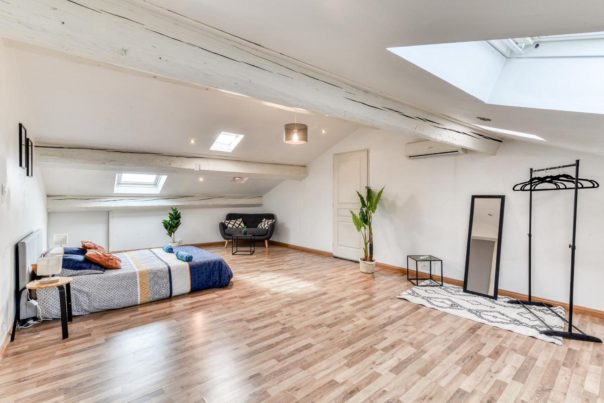 Le Marty - Wifi - - Climatison - Parking Gratuit Carcassonne
